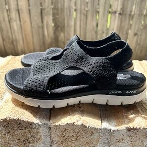 Skechers Flex Dual Lite Deja Vu Sandals Black size 7